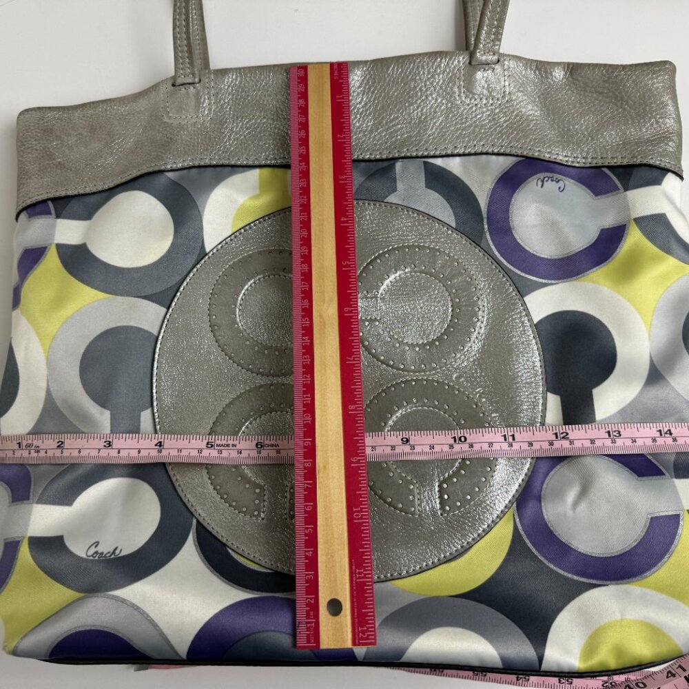 Coach Hand Shoulder Bag - Picture 9 of 12